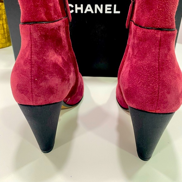 Chanel short boots
Brand New. - Picture 7 of 16
